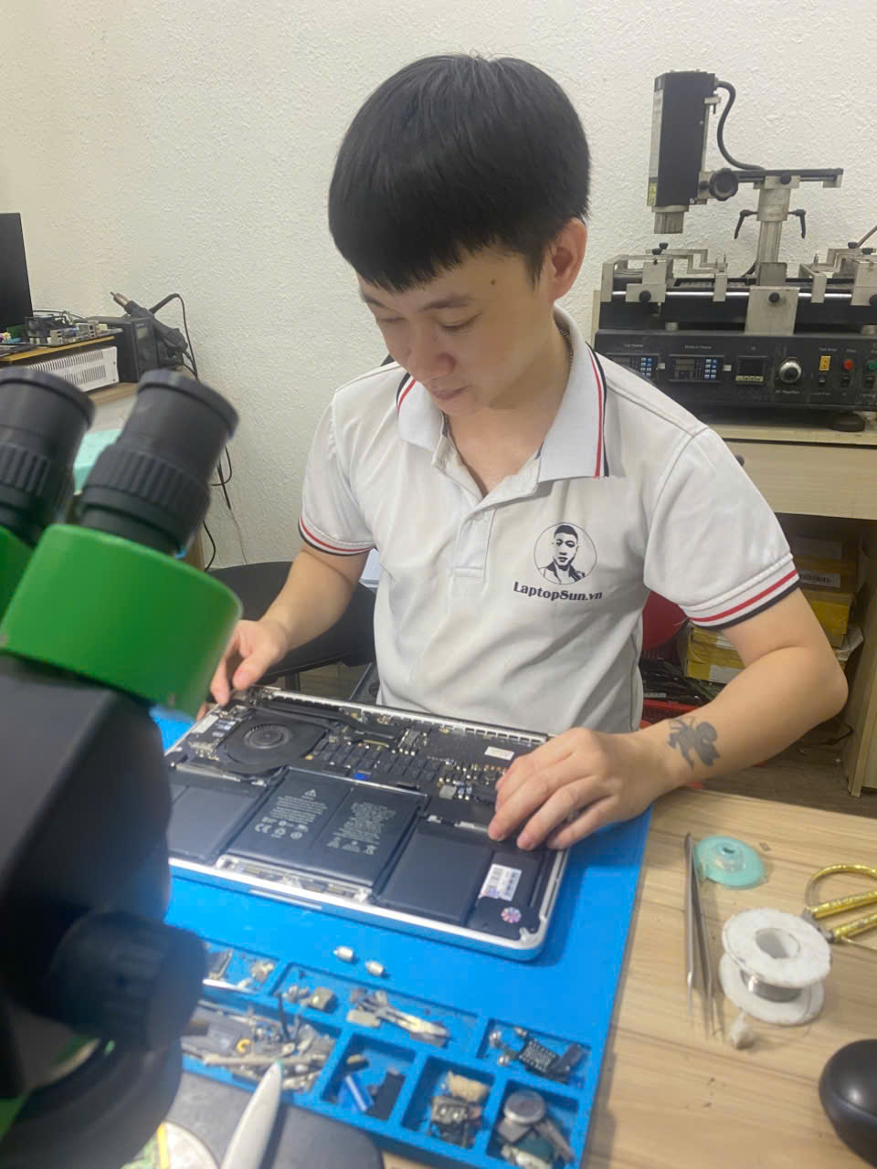 Laptop Repair